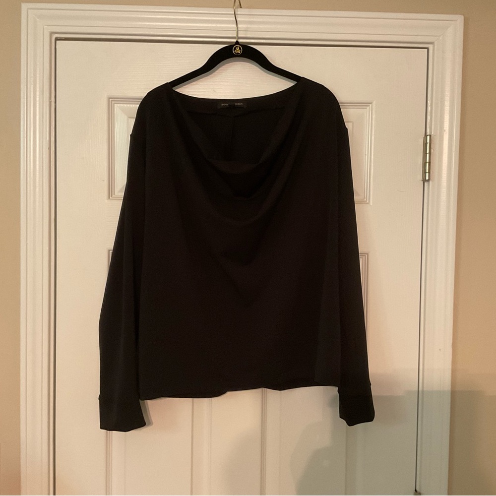 Banana Republic XL top; crowl neck